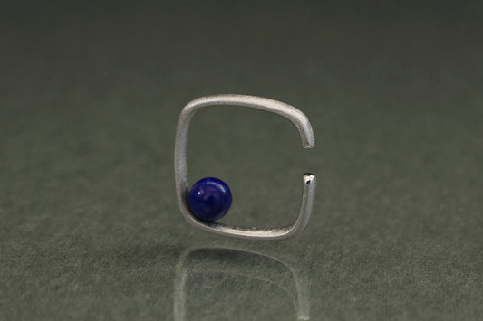 Syami ear cuff + lapis lazuli / Silver